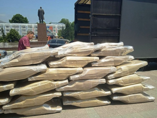  ТЕАТРАЛЬНЫЕ ПЛОЩАДКИ ОБНОВЛЯЮТ МЕБЕЛЬ 