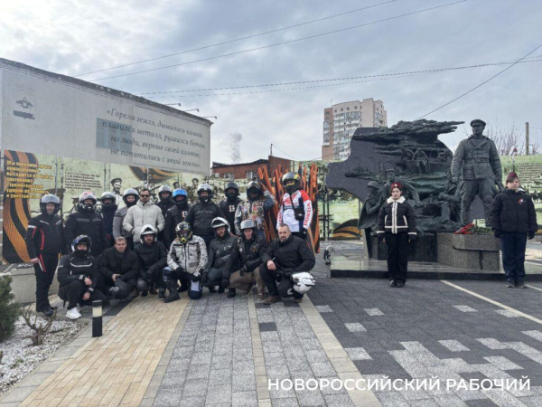 Новороссийские зимо-байкеры заложили новую традицию Новороссийские зимо-байкеры заложили новую традицию