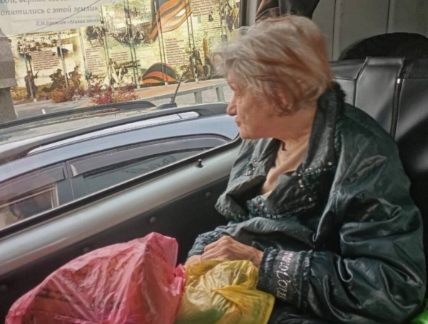 В Новороссийске спасли бабушку из Херсона, которая замерзала на ж/д вокзале