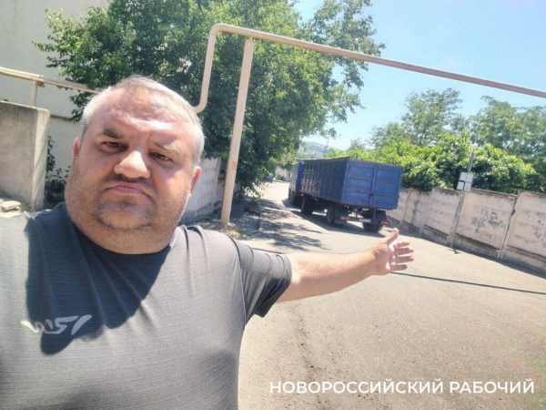 В Новороссийске водитель «КАМаза» насмерть сбил своего пассажира