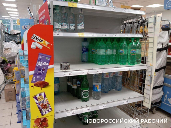 «За кого нас тут держат?!» Покупатели «Магнита» в шоке от состояния одного из магазинов