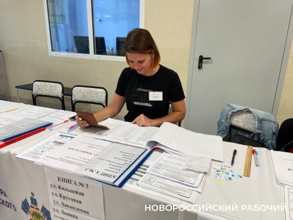 В Цемдолине новороссийцы голосуют активно. День третий