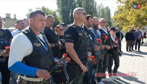 В Новороссийске провели мотопробег в честь 80-летия Победы в Великой Отечественной войне