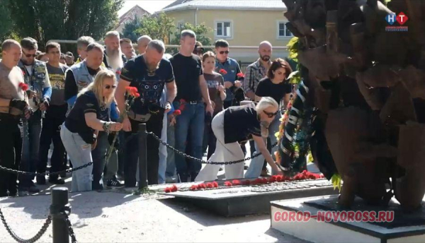 В Новороссийске провели мотопробег в честь 80-летия Победы в Великой Отечественной войне