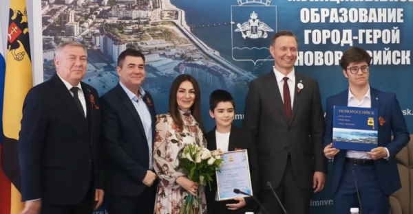  ГЛАВА ГОРОДА ПОДДЕРЖИВАЕТ ПРОФЕССИОНАЛЬНЫЕ СЕМЕЙНЫЕ ДИНАСТИИ 