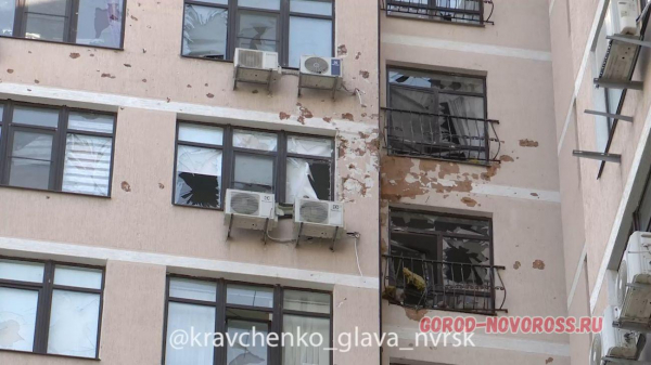 В результате ночной атаки БПЛА в Новороссийске повреждены дома по трем адресам, пострадали пять человек