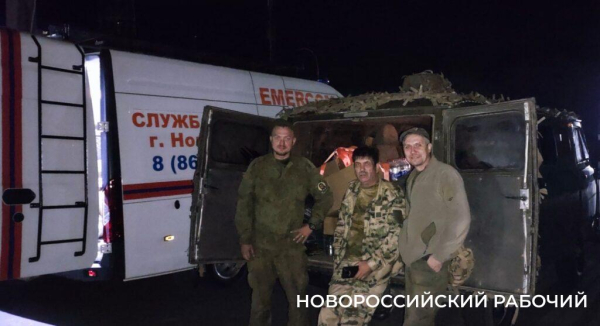Главный спасатель Новороссийска Алексей Одеров закрывает люки, возит гуманитарку и выручает котиков