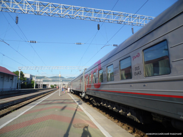 В результате атаки БПЛА пострадал пассажир поезда Москва-Новороссийск