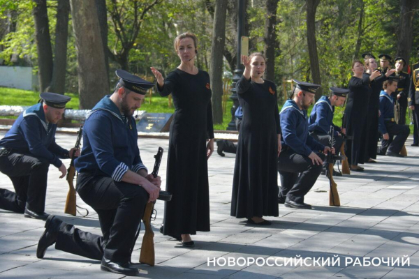 В Новороссийске стартовал первый молодёжный военно-патриотический форум