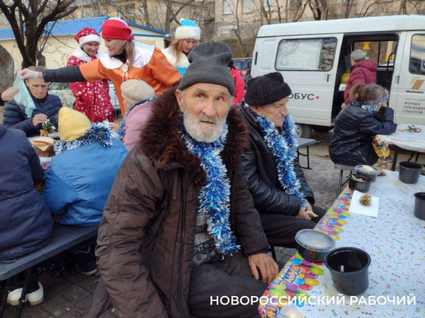 В Новороссийске бомжи будут замерзать прямо на улицах? Изменились правила приема в ночлежку В Новороссийске бомжи будут замерзать прямо на улицах? Изменились правила приема в ночлежку
