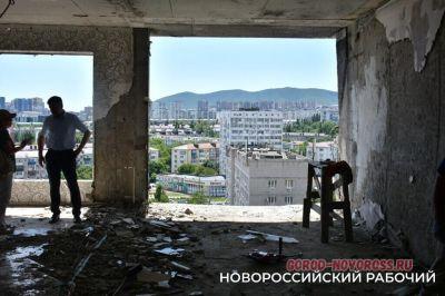 В Новороссийске начался ремонт поврежденных беспилотниками квартир