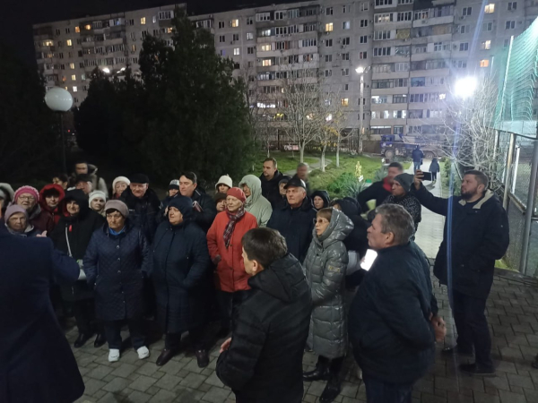 В Новороссийске жителям МКД больше не угрожает &laquo;железный занавес&raquo;
