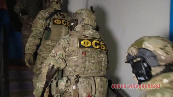 Пенсионер осужден на 13 лет колонии за госизмену: передачу данных о спутниках в Новороссийске и Геленджике