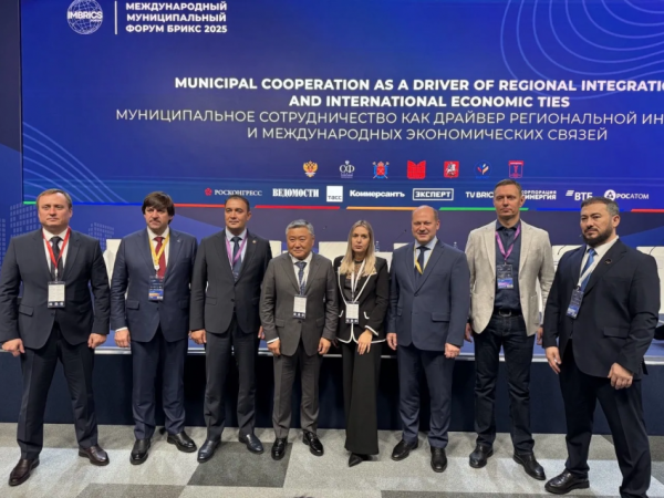 Глава Новороссийска Кравченко съездил на форум БРИКС Глава Новороссийска Кравченко съездил на форум БРИКС