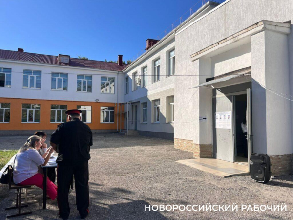 В Новороссийске отданы первые голоса на выборах губернатора и депутатов местной Думы. Голосование идет три дня