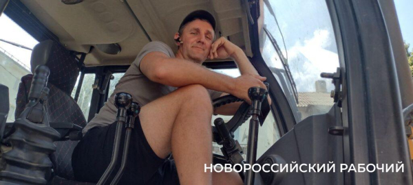Пекло, а они работают! В Новороссийске горожан спасают от змей и небывалого урожая  
