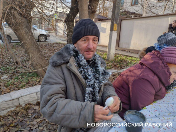 В Новороссийске бомжи будут замерзать прямо на улицах? Изменились правила приема в ночлежку В Новороссийске бомжи будут замерзать прямо на улицах? Изменились правила приема в ночлежку