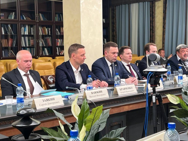  Глава Новороссийска: совместные усилия власти и бизнеса для развития экономики 