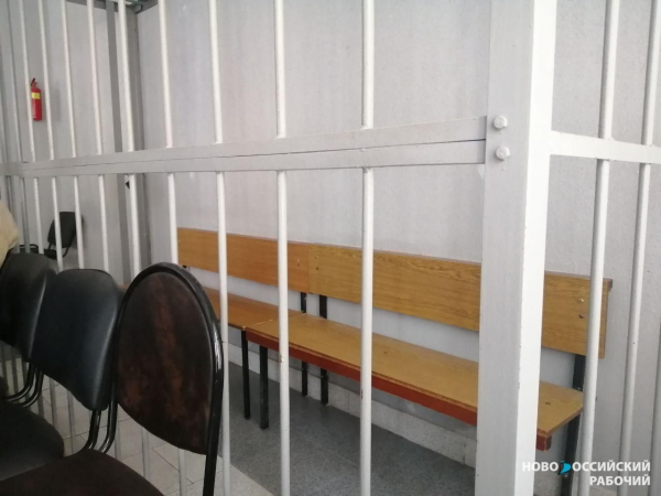 В Новороссийске папаша отдал ребенку квартиру, потому что не платил алименты  