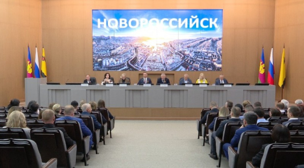  ГЛАВНЫЕ ТЕМЫ АППАРАТНОГО СОВЕЩАНИЯ 