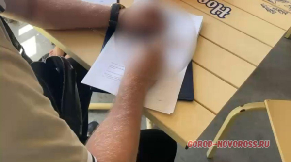 В Новороссийске предприниматель организовал несанкционированную торговлю алкоголем на пляже