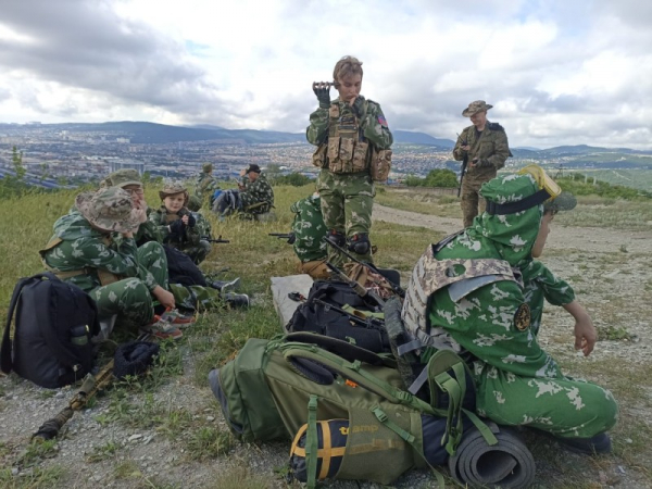  БОЕВАЯ СМЕНА  ЧЕРНОМОРСКИХ КАЗАКОВ  