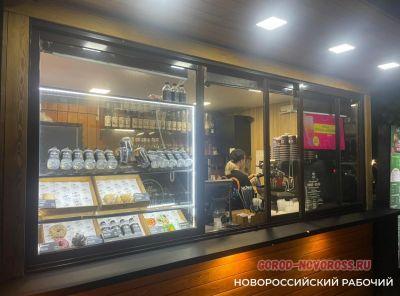 «Людей меньше в два раза!» Пляжи Новороссийска скучают по туристам