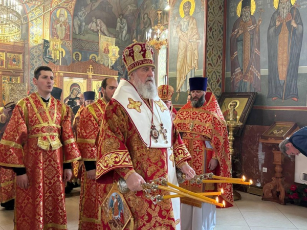  В ДЕНЬ 10-Й ГОДОВЩИНЫ АРХИЕРЕЙСКОЙ ХИРОТОНИИ ЕПИСКОП НОВОРОССИЙСКИЙ И ГЕЛЕНДЖИКСКИЙ СЕРГИЙ СОВЕРШИЛ ЛИТУРГИЮ В СВЯТО-УСПЕНСКОМ КАФЕДРАЛЬНОМ СОБОРЕ НОВОРОССИЙСКА 