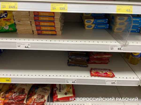 Опять грязно! Новороссийцы жалуются на неухоженный сетевой магазин