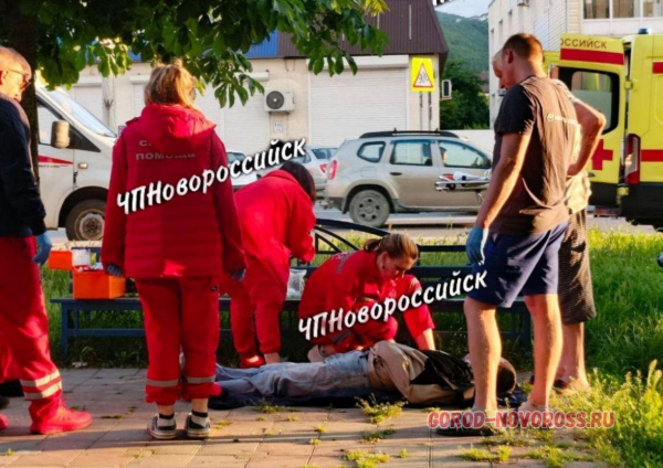 В Новороссийске школьники спасли жизнь человеку