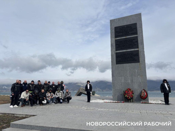 Новороссийские зимо-байкеры заложили новую традицию Новороссийские зимо-байкеры заложили новую традицию