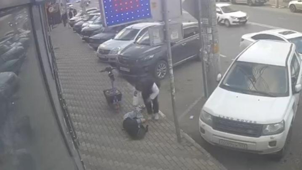 ​Парень, который управлял самокатом и сбил девушку, обратился к новороссийцам