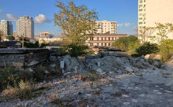 В Новороссийске наведут порядок на участке, где хотели построить ЖК «Бульвар Черняховского» В Новороссийске наведут порядок на участке, где хотели построить ЖК «Бульвар Черняховского»