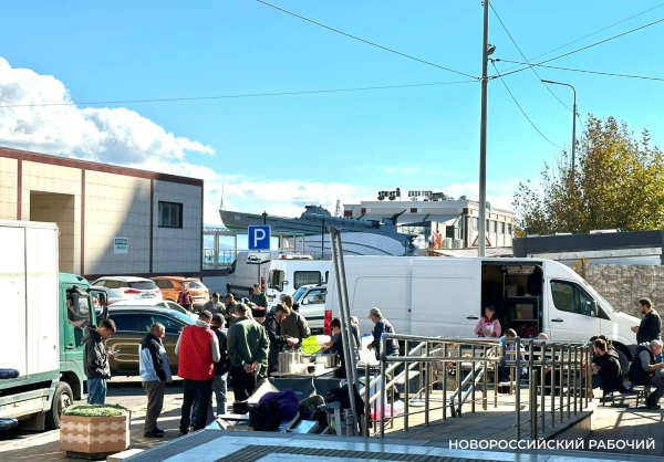 Жителям Новороссийска предложил сыграть в новом сериале прохожих, курортников, красавиц Жителям Новороссийска предложил сыграть в новом сериале прохожих, курортников, красавиц